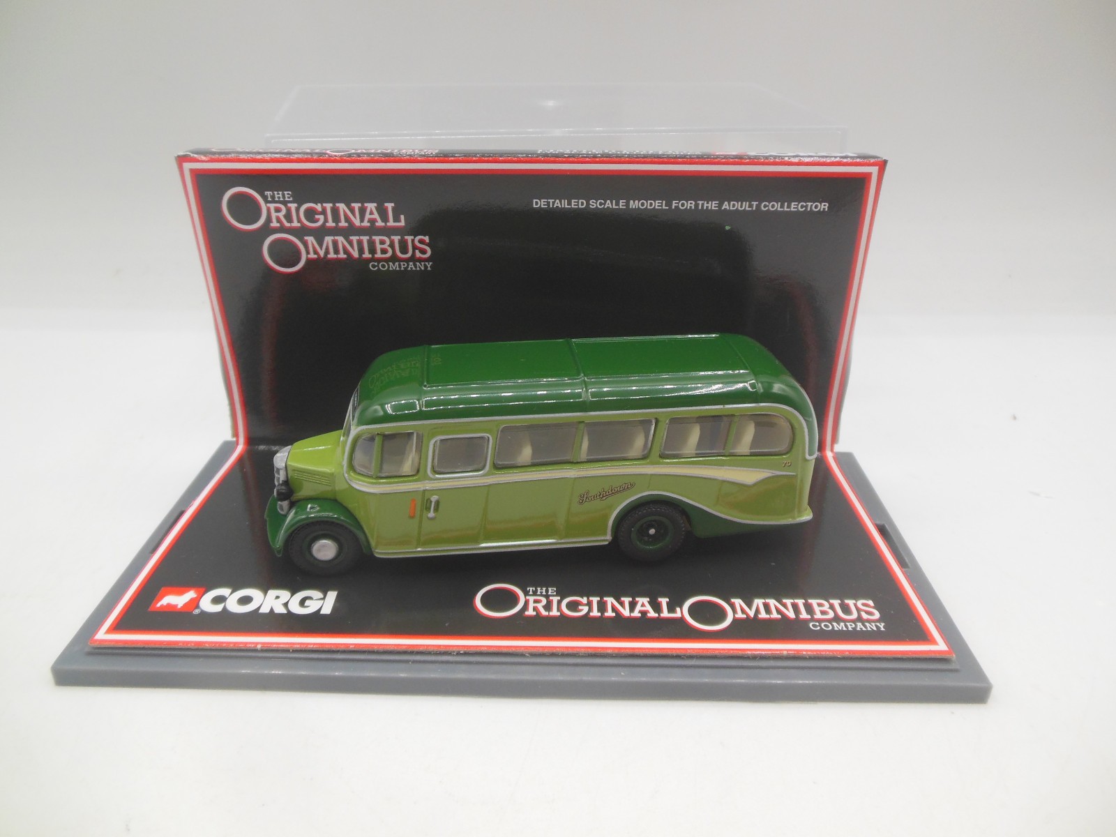 Corgi OOC 42607 Bedford OB Coach Southdown Motor Services 1:76 Scale