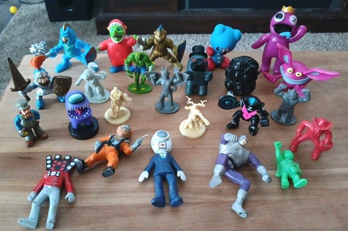 Random Assortment Mixed Lot of Small Toys And Action Figures Vintage To ...