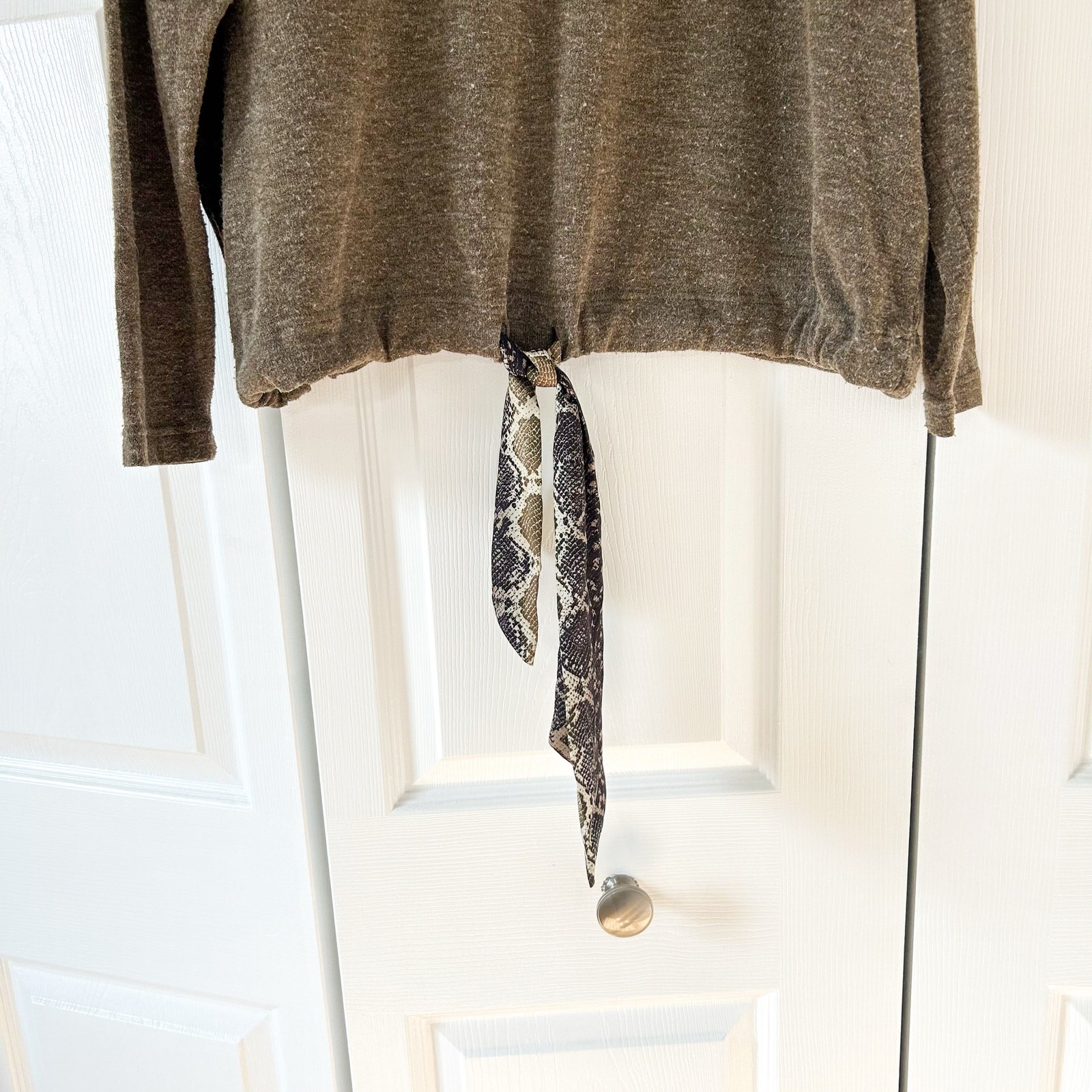 ZARA Basic Olive Green Tie Hem Sweater Snake Print Scarf Detail Size Medium thumbnail 3