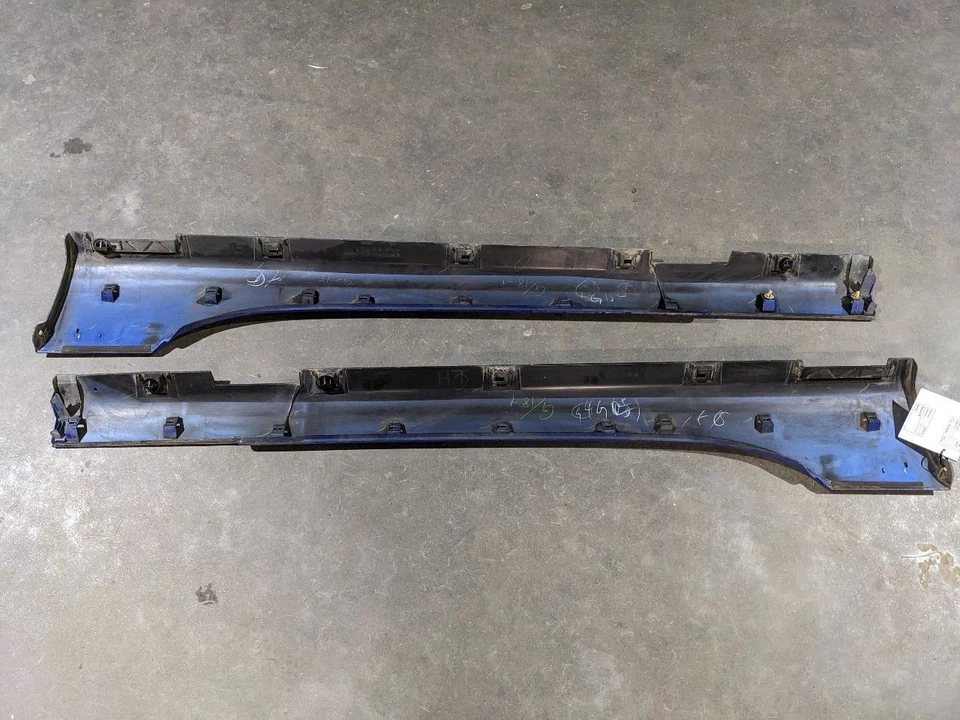 06-15 Mazda MX-5 Miata OEM faldón lateral conjunto de molduras de panel basculante 1169637 Foto 2 de 4