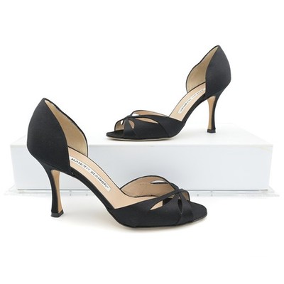 MANOLO BLAHNIK ブラックエナメルハイヒール MANOLOBLAHNIK マノロブラニクブラックエナメルピンヒール