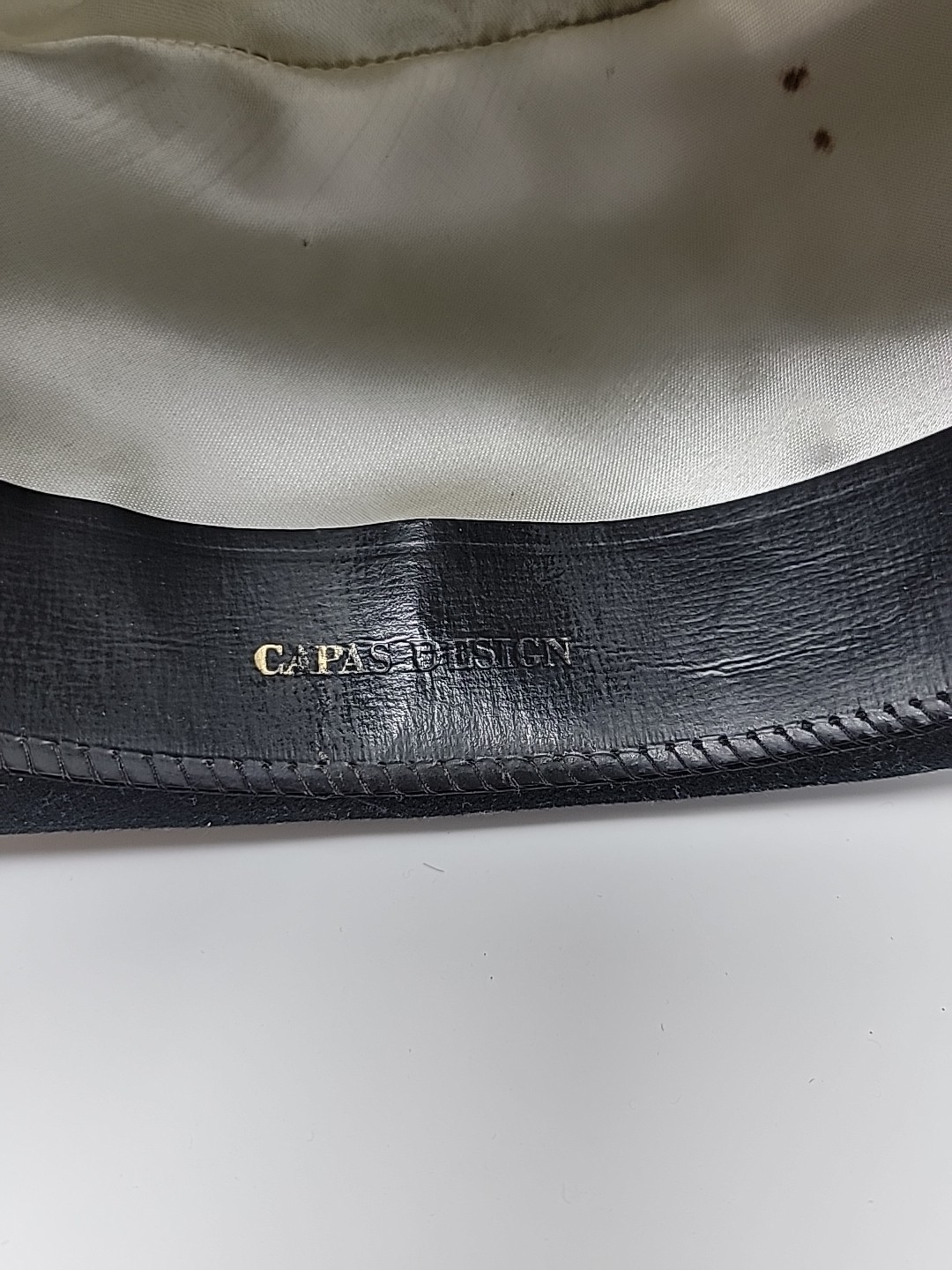 CAPAS BLACK 100% WOOL UNTOUCHABLE GODFATHER  Medium FEATHER 