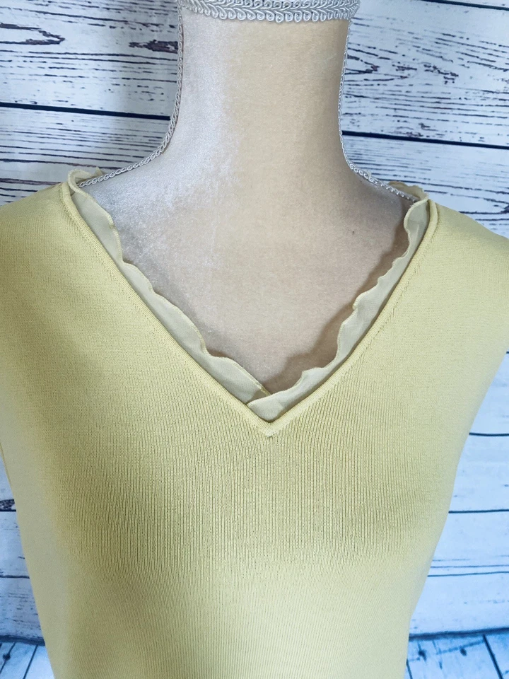 Camiseta sin mangas para mujer 1X colección Nueva York amarilla tejida cuello en V gasa volantes suave  Foto 3 de 4