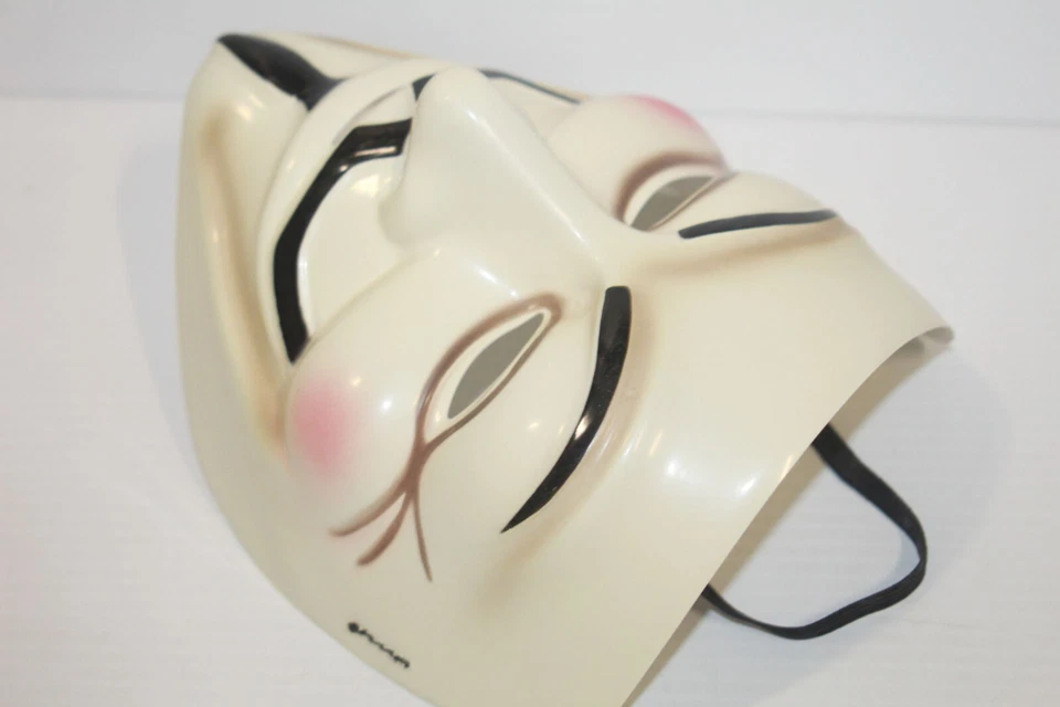 Официально лицензированная маска V for Vendetta Guy Fawkes — Halloween Anonymous DC WB - Изображение 4 из 4