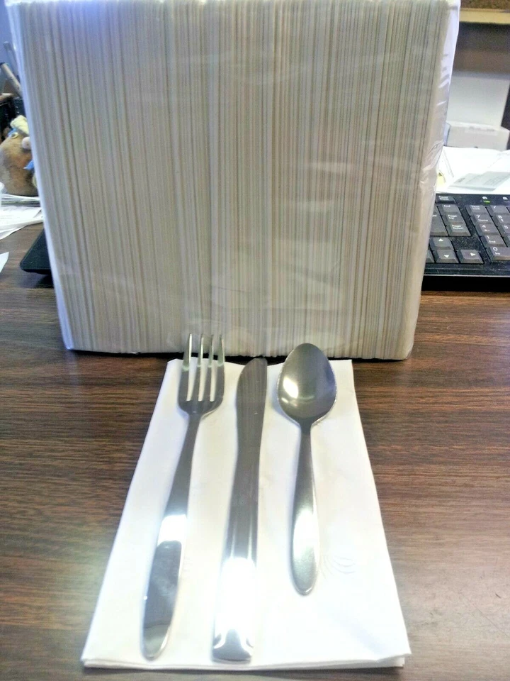 SERVILLETA CENA BLANCA 15" X 17" 1/8 PLEGABLE, SOLO USO, 2 CAPAS (150 POR PAQUETE) HECHA EN EE. UU. Foto 3 de 4