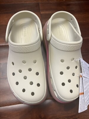 Crocs Women's Classic Mega Crush Platform Clog Size 7 New
