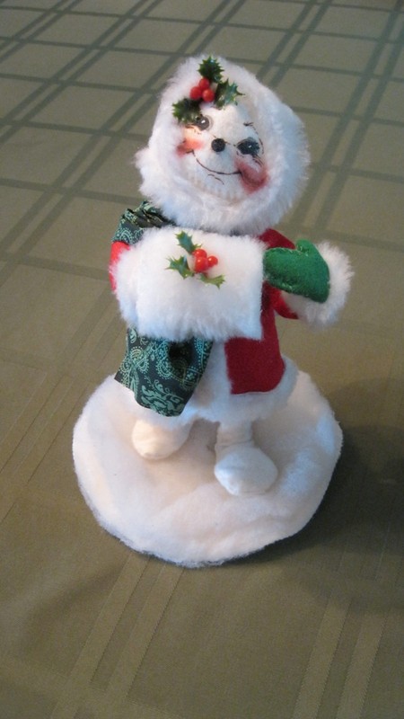 ANNALEE DOLL CHRISTMAS WITH MUFF