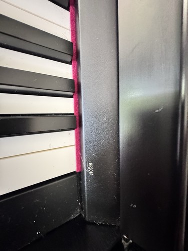 Digital Piano Roland RP501R - Picture 2 of 5