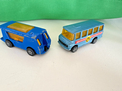TWO VINTAGE CORGI DIE CAST METAL VEHICLES