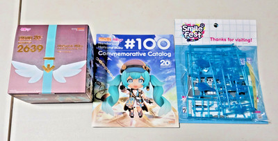 Nendoroid Hatsune Miku Figure 100th Adventure Version with Catalogue & Model Kit