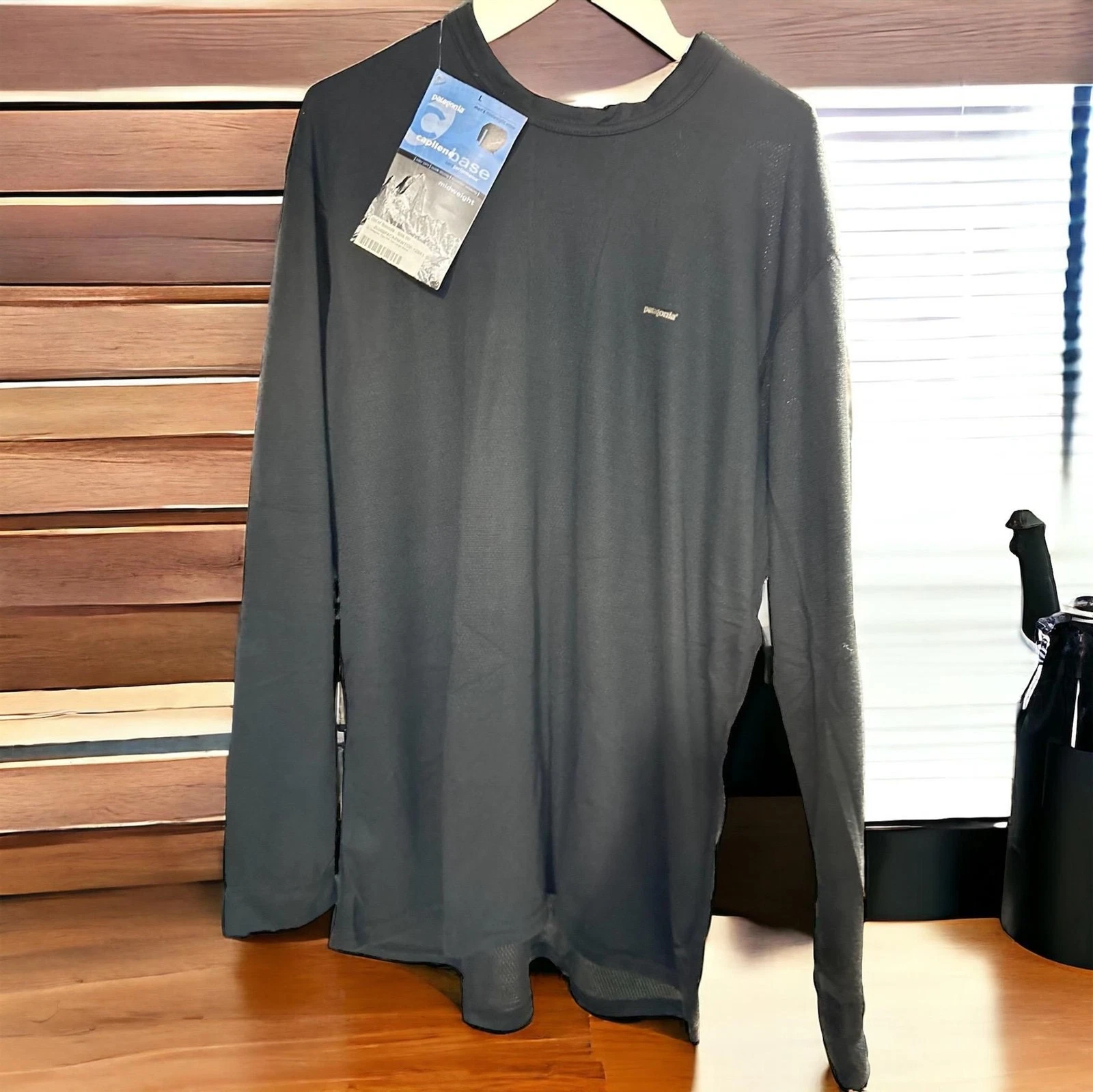 Patagonia Capilene Base Layer Shirt | Men’s LS Performance Top Activewear Large
