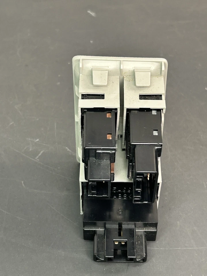 LEXUS ES350 2008 maletero tapa de gas ayuda de estacionamiento interruptor de pantalla trasera controles moldura gris OEM Foto 4 de 4