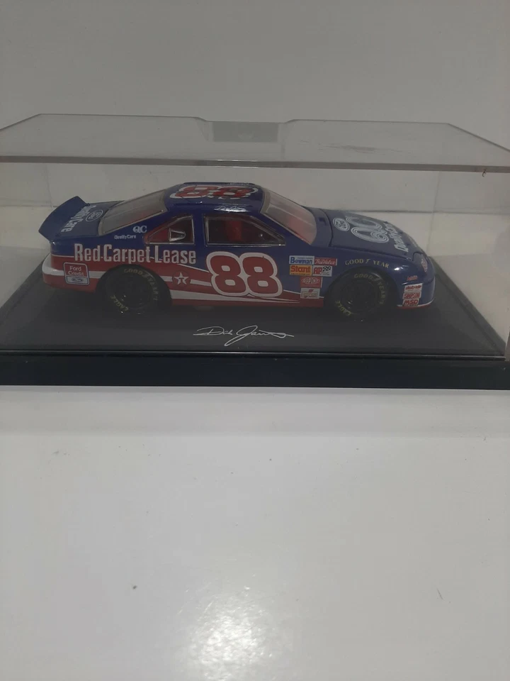Signed 1:24 Die Cast #88 Red Carpet Lease Dale Jarrett Winston Cup NASCAR w/Case - Image 4 of 4