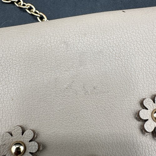 Charlie Paige Soft PU Crossbody Purse Gold Chain Strap Three Compartment Flowers - Picture 14 of 15