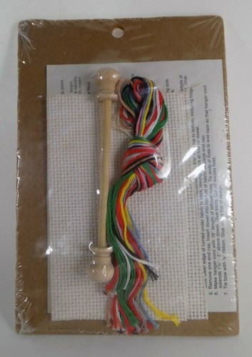 NEU Kreuzstich Weihnachtsschmuck Set neue Berliner Designs für die Nadelbären - Bild 5 von 5