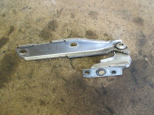 AUDI A6 4B 2X MOTORHAUBENSCHARNIER SCHARNIER MOTORHAUBE 4B0823302D 4B0823301D