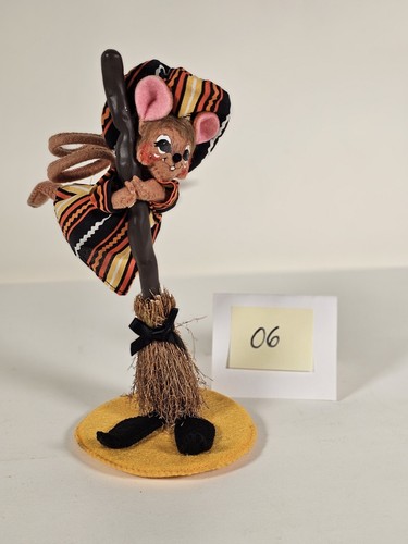 NEW 2018 Annalee • 6 Inch Broom Witch Mouse • Halloween