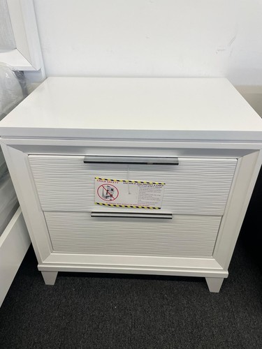 NEW Modern White LED Queen King 4PC Bedroom Set Contemporary Furniture Bed/D/M/N - Picture 3 of 4