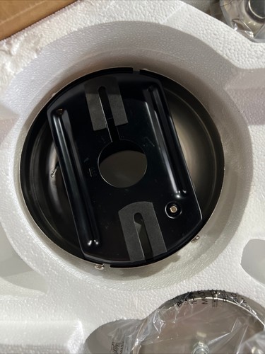 Hampton Bay Southwind II 52 in LED Indoor Brushed Nickel Ceiling Fan FOR PARTS - Picture 3 of 15