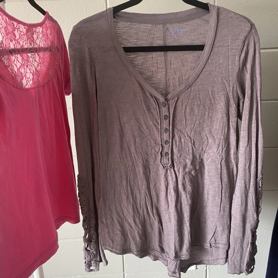 Lote De 2 Grandes De Colección Y2K Mcbling Henley Top Bella Swan Elena Gilbert Foto 4 de 4