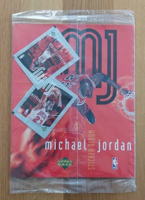 1998-99 UPPER DECK MICHAEL JORDAN STICKER ALBUM STARTERPACK + 2 Packs (OVP)