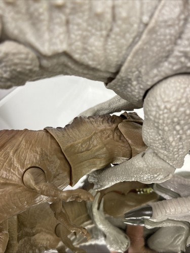 Jurassic Park World Destroy 'N Devour Indominus Rex 23" Chomping T-Rex Dinosaurier - Bild 13 von 17