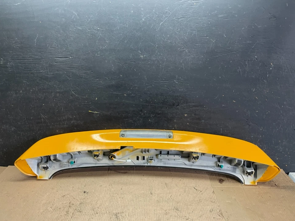 Tercera luz de freno para alerón trasero Toyota Prius V 2012 2013 2014 OEM T0497 DG Foto 4 de 4