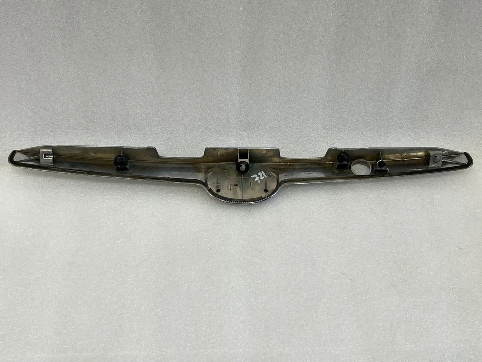 TOYOTA AVALON 2000 2001 2002 2003 2004 PANEL ACABADO MALETERO CROMO MOLDURA 7680107010 Foto 2 de 4