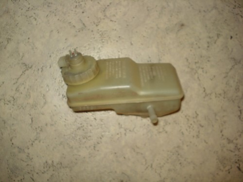 VW T4 Ausgeleichsbehälter Öl Behälter 7D0611303A Bremskraftverstärker Bremse