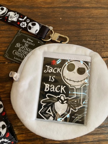 Nuevo cordón y bolso reversible de los parques de Disney Jack Skellington & Friends - Imagen 3 de 4