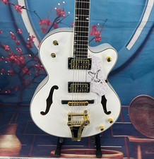 Nuovo Falcon White Jazz Style chitarra elettrica oro hardware battipenna bianco