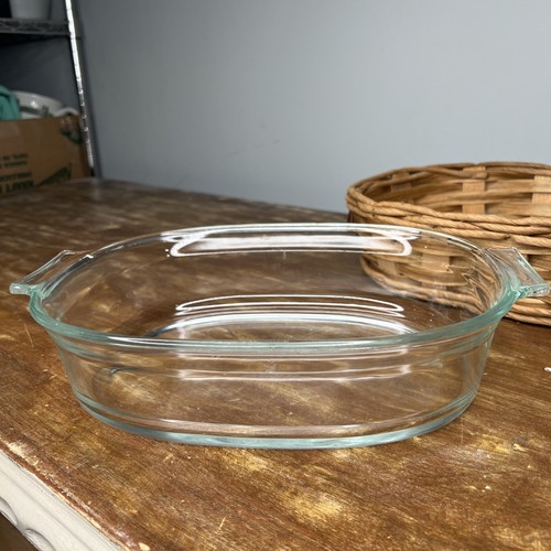 Pyrex Vtg 702 Basket with 1/4 in Wood Bottom and Leather Handles 11.5 x 8 Oval - Picture 5 of 12