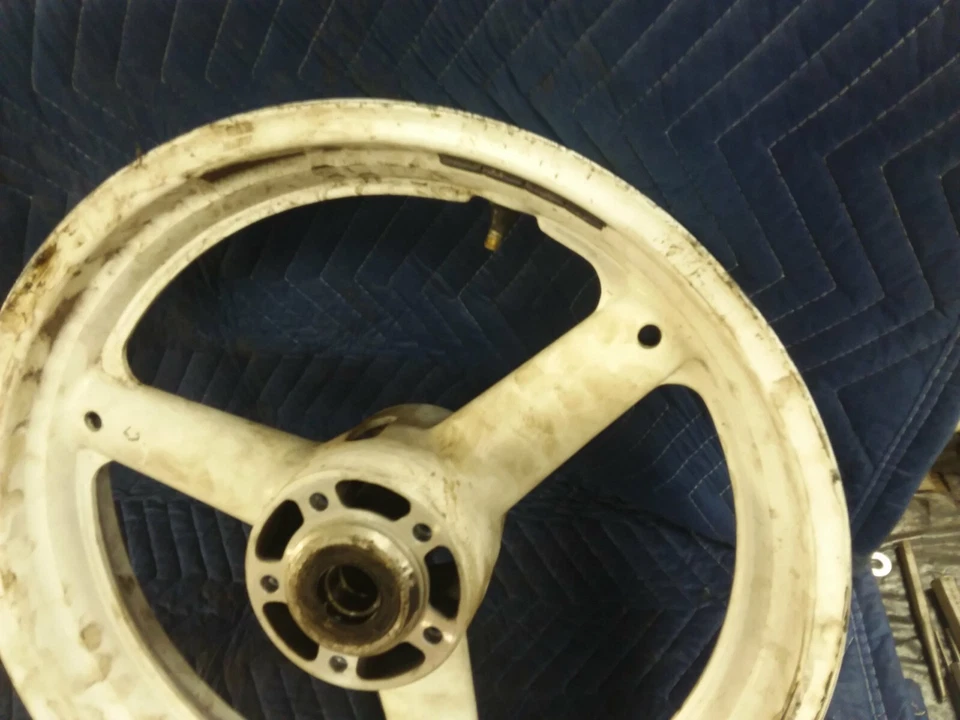 Llanta delantera blanca doblada oscilaciones para Suzuki TL1000R TL 1000 R 2001 01 98-03 Foto 4 de 4