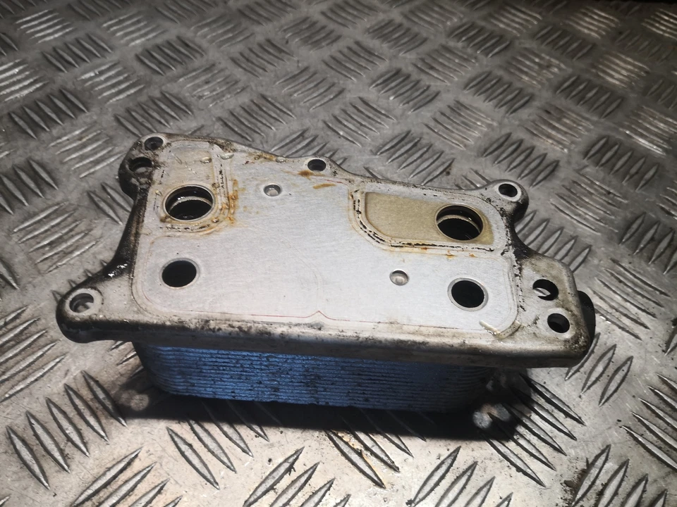 Radiador enfriador de aceite MERCEDES-BENZ C 230 W203 2721880001 gasolina M272 Foto 3 de 4