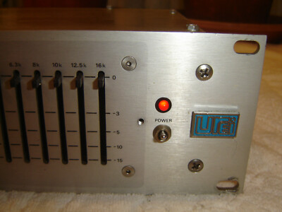 0 Equalizer Vintage In Made with UREI Room equaliza MODEL539 0 Equalizer Vintage In Made with UREI Room equaliza MODEL539
