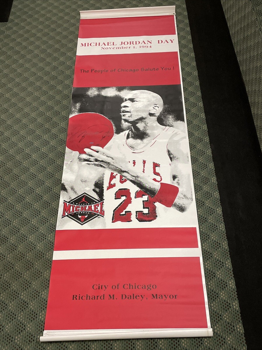 RYAN MARC & McGINLEY ARMITANOポストカード付 MICHAEL JORDAN UDA SIGNED RETIREMENT CHICAGO STREET BANNER