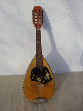 Alte Mandoline Schmetterling Blumen