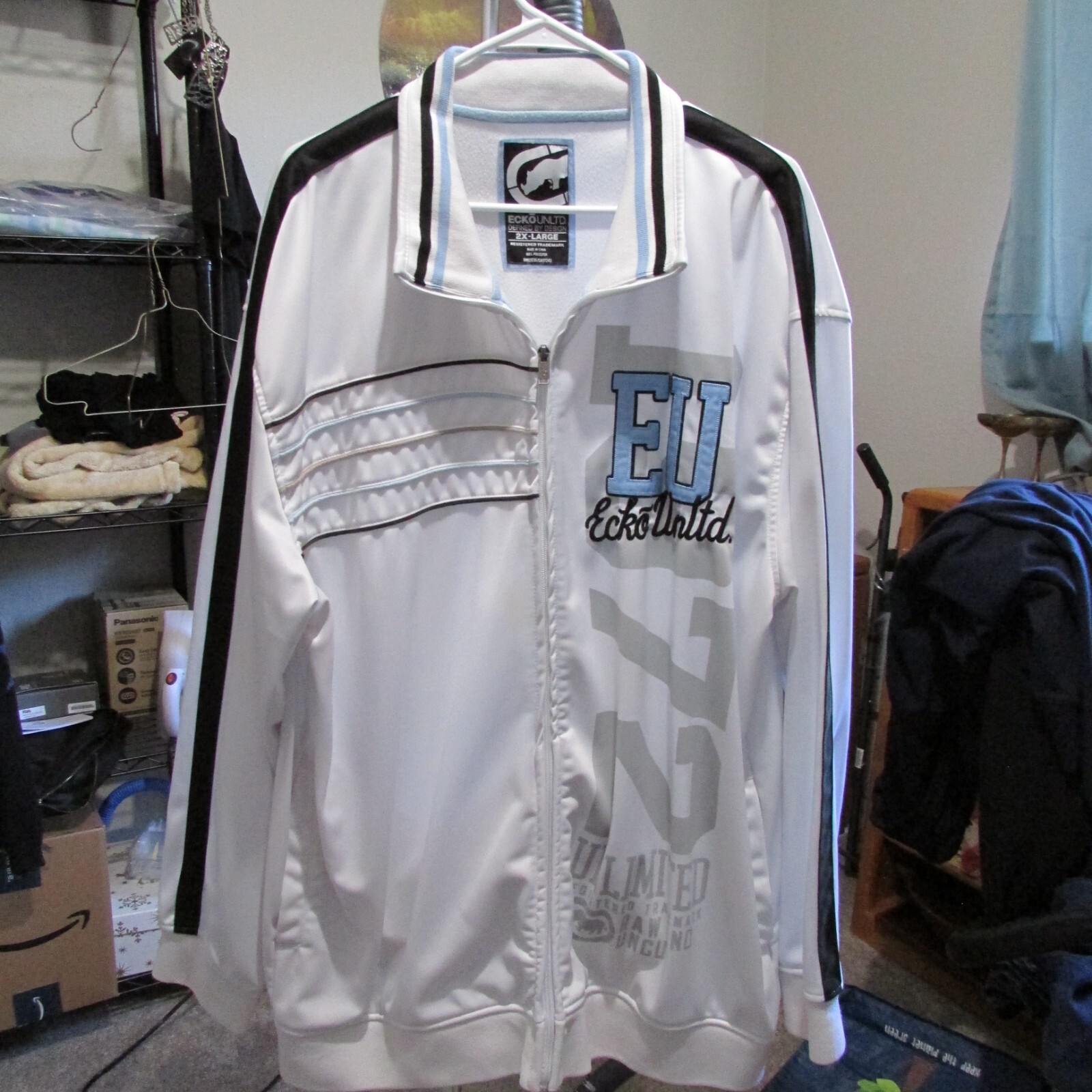 Picture 1 of 6