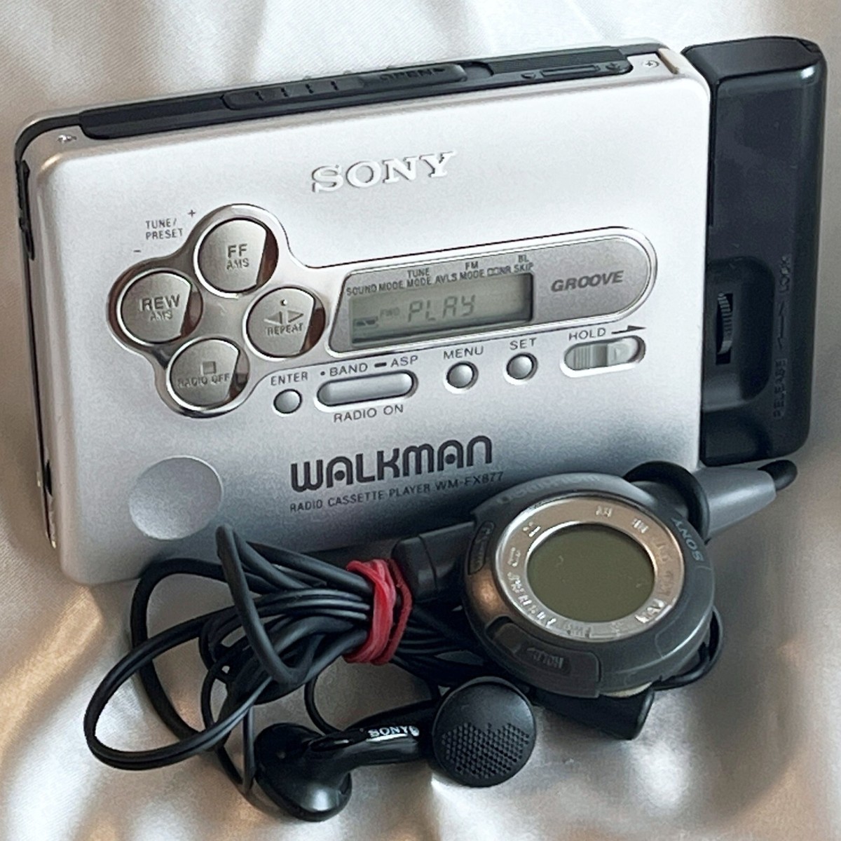 ポータブルプレーヤー SONY WALKMAN WM-FX877 SONY WM-FX877 1999 W/accesories Radio Walkman Cassette