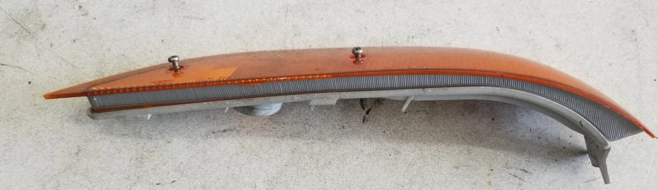 Mercury Capri 1991 1992 1993 1994 luz esquina pasajero derecha OEM Foto 3 de 4