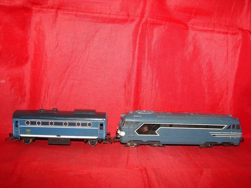 Jouef - Locomotive en boite - Diesel BB 67001 avec son fourgon