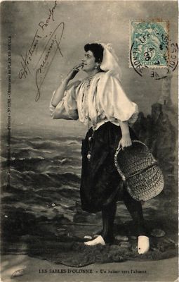 Old postcard Les SABLES-d'OLONNE - A kiss towards the absent - Folklore (637015)
