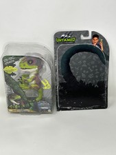 Untamed Raptor by Fingerlings - Stealth Green - Interactive Collectible Dinosa