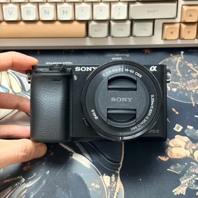 Sony Alpha A6000 Digital Camera kit With 16-50mm lens Original Box/Accessories