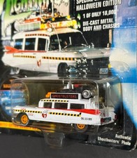 1997 Johnny Lightning Frightning Halloween Ghostbusters ECTO 1-A Limited Edition