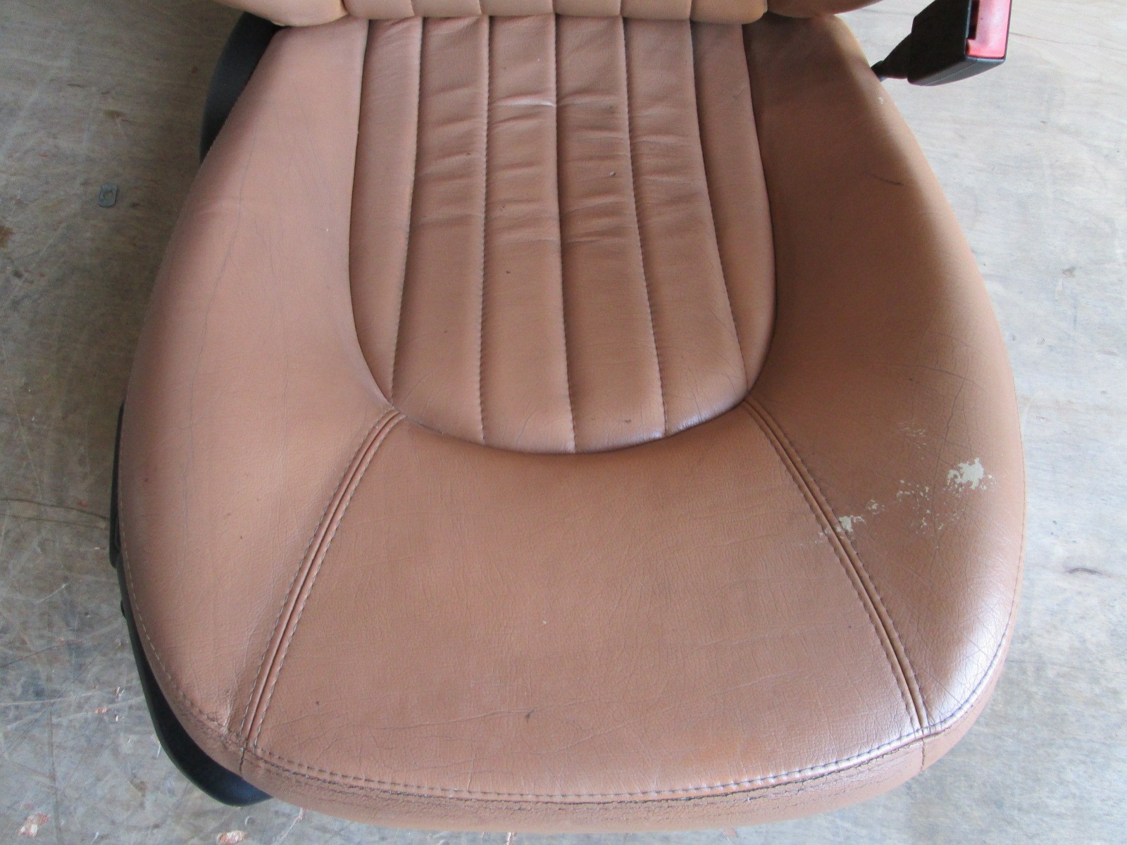 Maserati Coupe - RH  Seat w/ Rails Guides Motors Switches Saddle Bag # 9811008