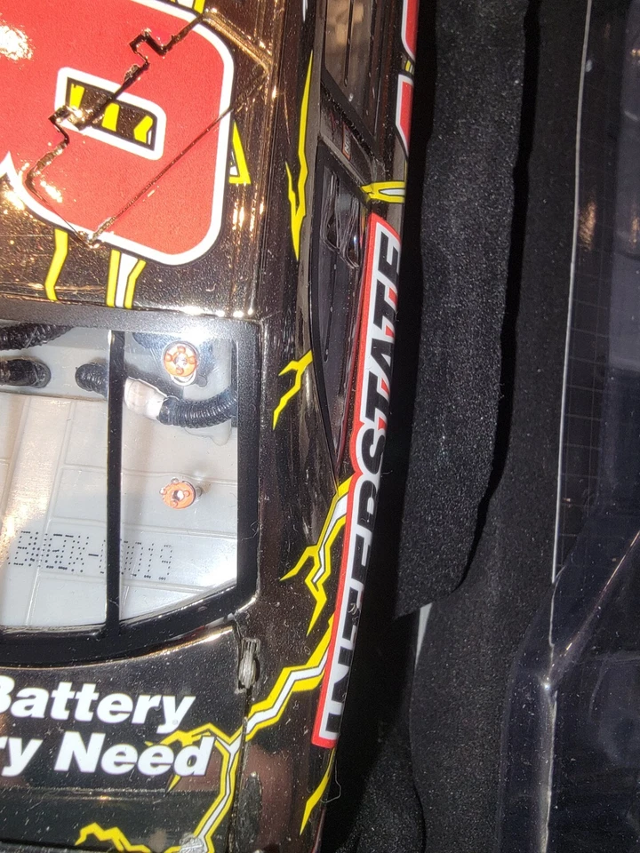 2010 Kyle Busch #18 AUTOGRAPHED Interstate Batteries 1/24th ELITE - White Gold - Image 4 of 4