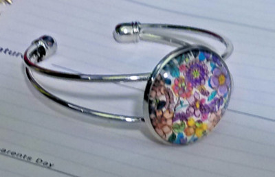 Pretty Glass  & Metal Cuff Bracelet - The New Calico