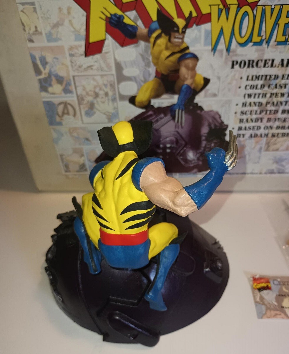 Statue Wolverine Sur Sentinelle Par Randy Bowen - Bowen - Résine