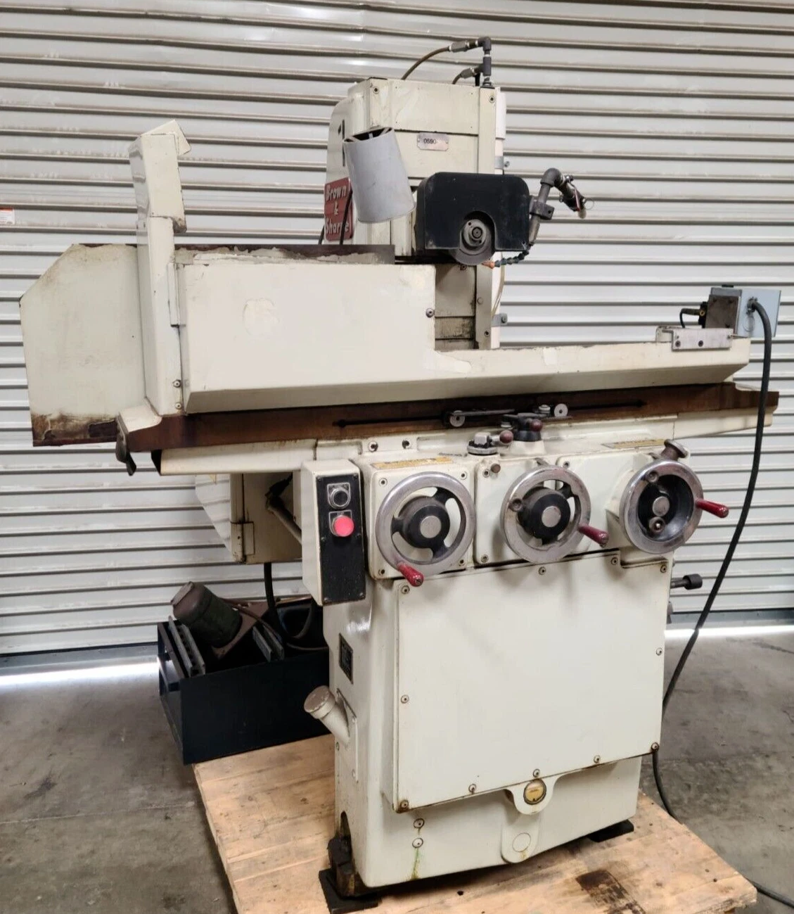 Brown and Sharpe 6 x 18" Surface Grinder Hydraulic Grinding Machine